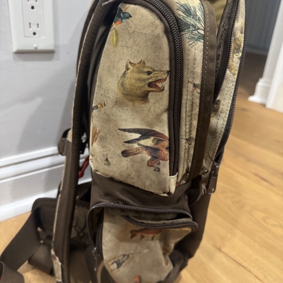 Dakine Mission 24L backpack w/laptop sleeve - Picture 3 of 6